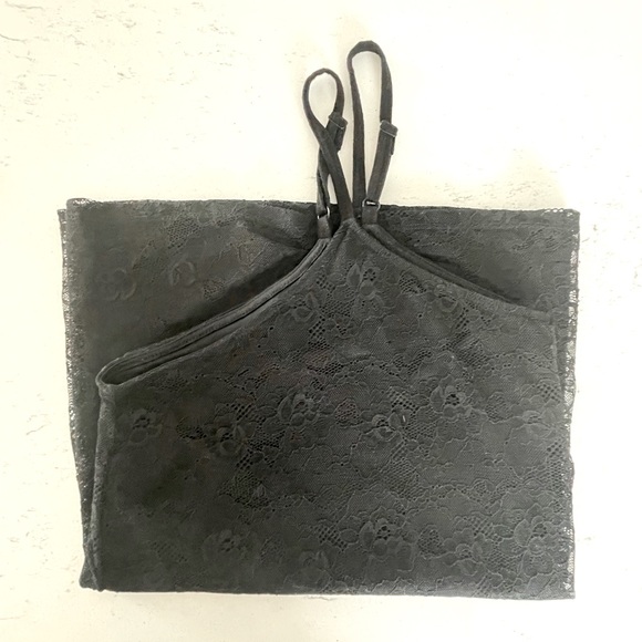 🔴 3 for $15 Torrid Black Lace Spaghetti Strap Tank Top Camisole Size 3 - Picture 2 of 8